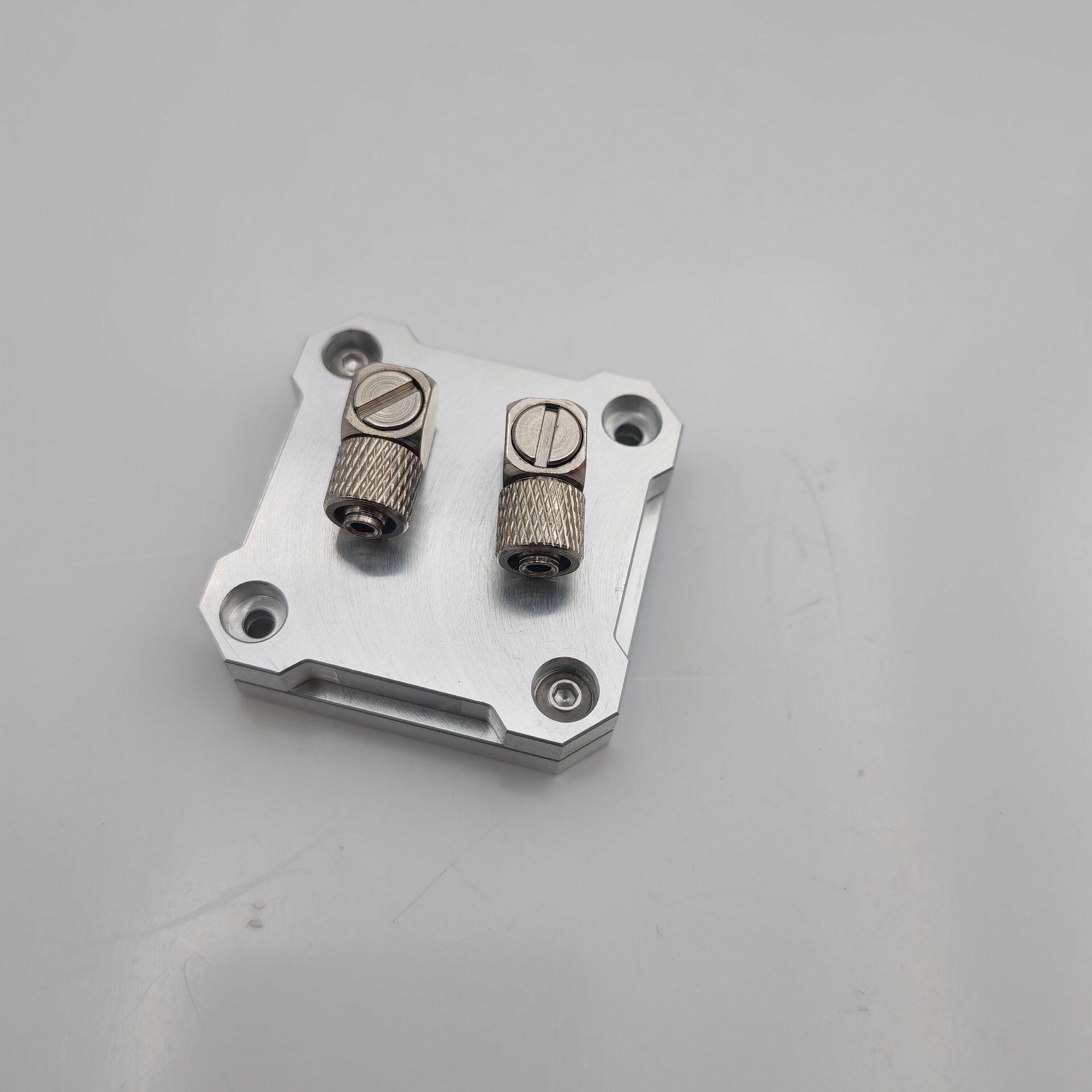 لوحة تبريد مائية من الألومنيوم - مراجعة Stepper Motor Nema17 وسعره